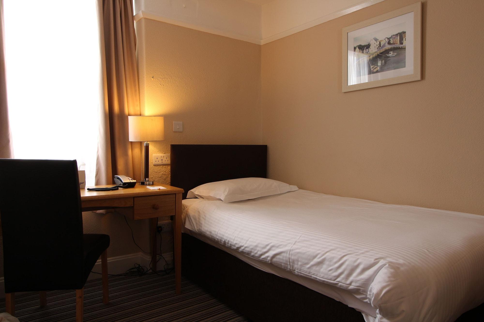 Western Bristol 3* Newquay (Cornwall)