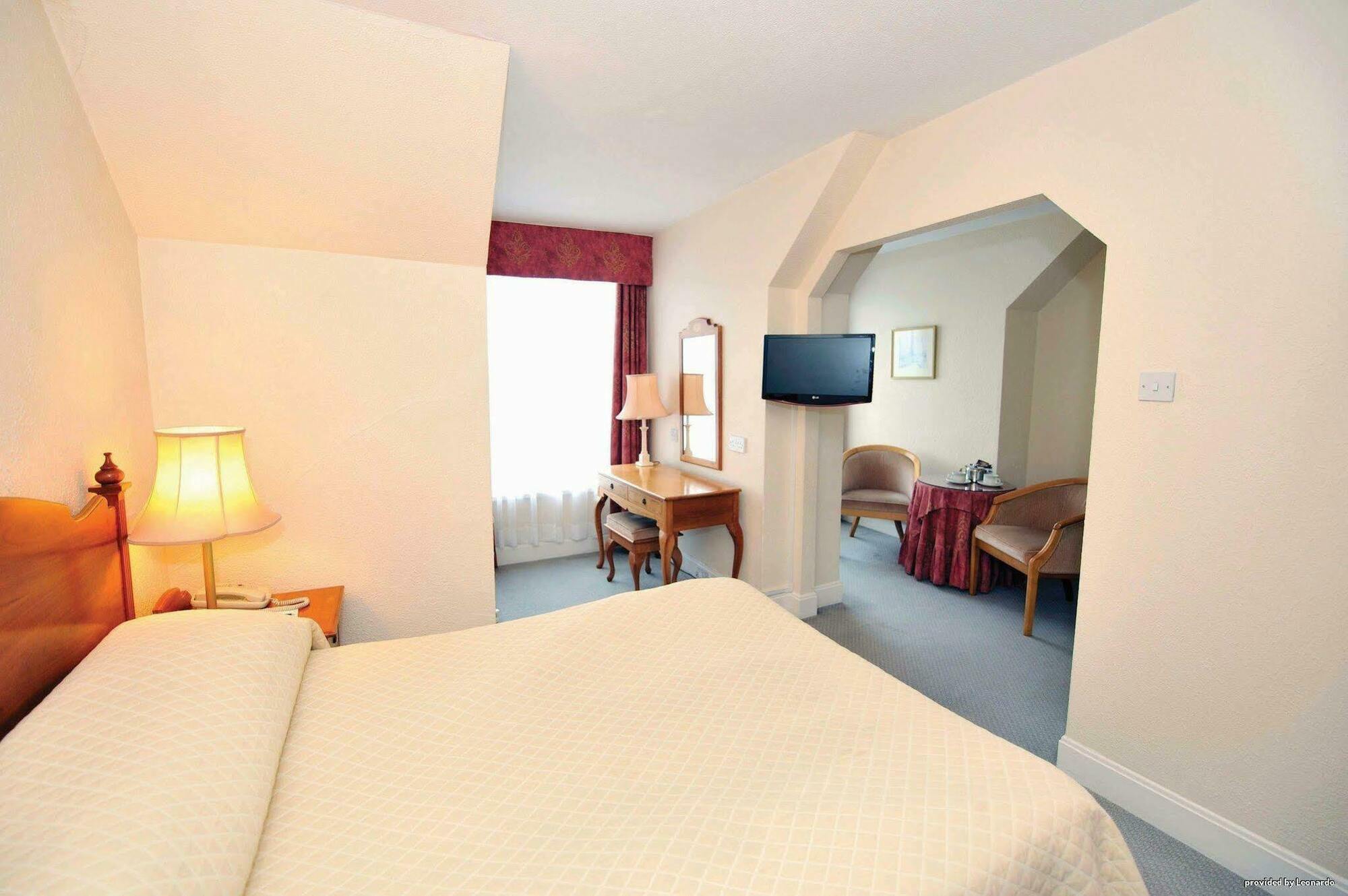 Western Bristol Hotel